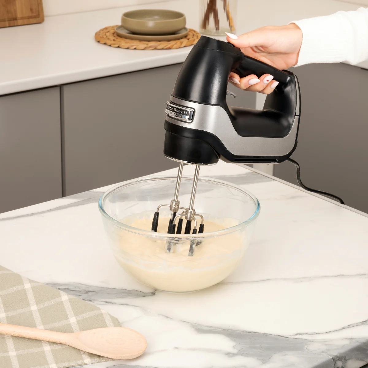 Hamilton Beach Professional 7-Speed Digital Electric Hand Mixer - Image 3