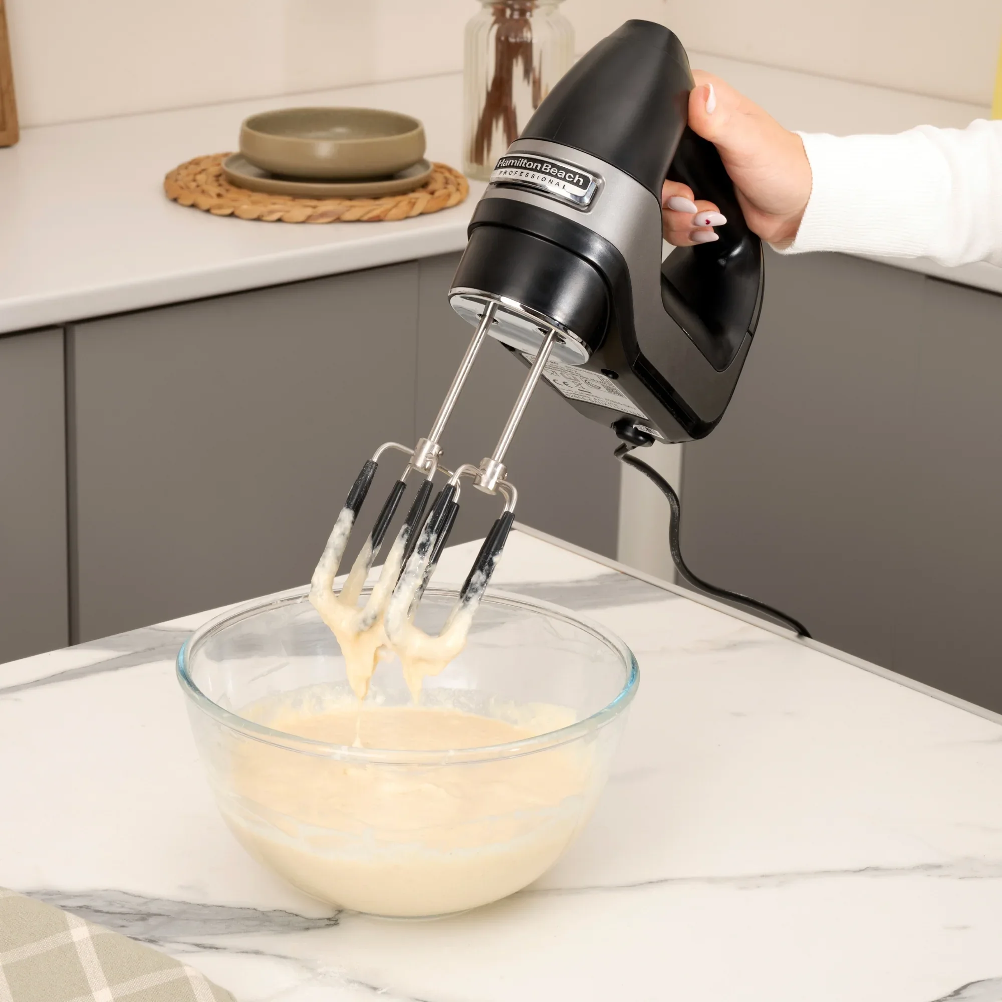 Hamilton Beach Professional 7-Speed Digital Electric Hand Mixer - Image 5