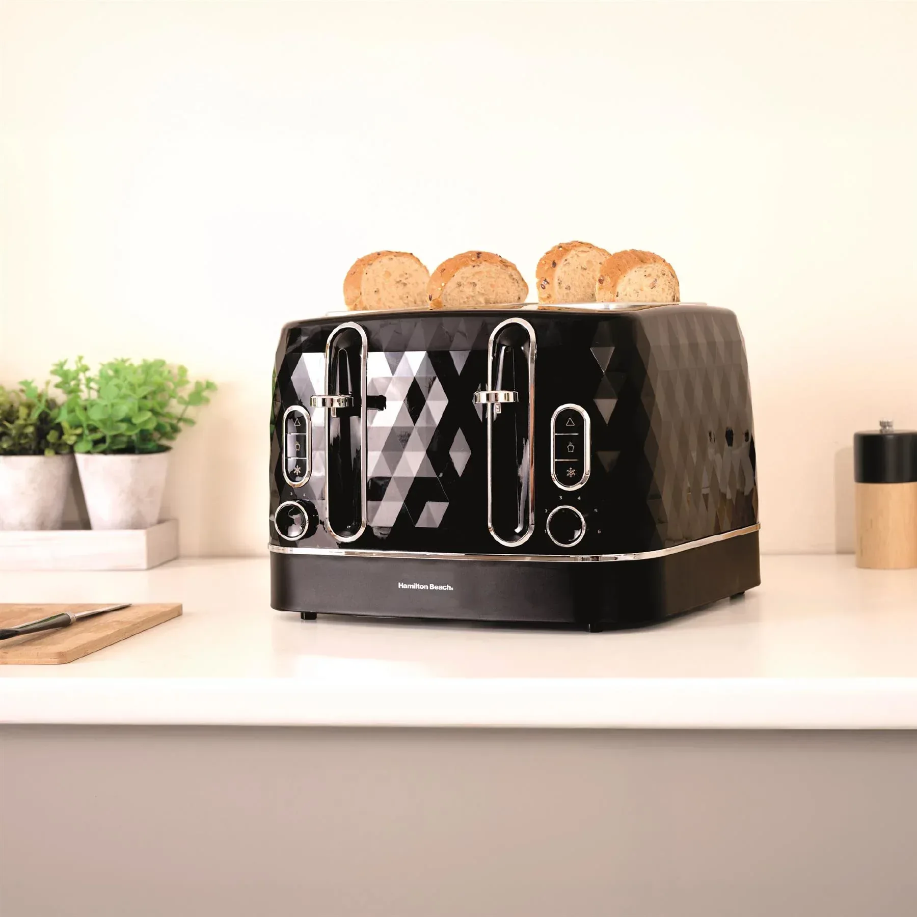 Hamilton Beach Diamond Kettle, Toaster & 20L Stainless Steel Cavity Microwave Set - Black - Image 6
