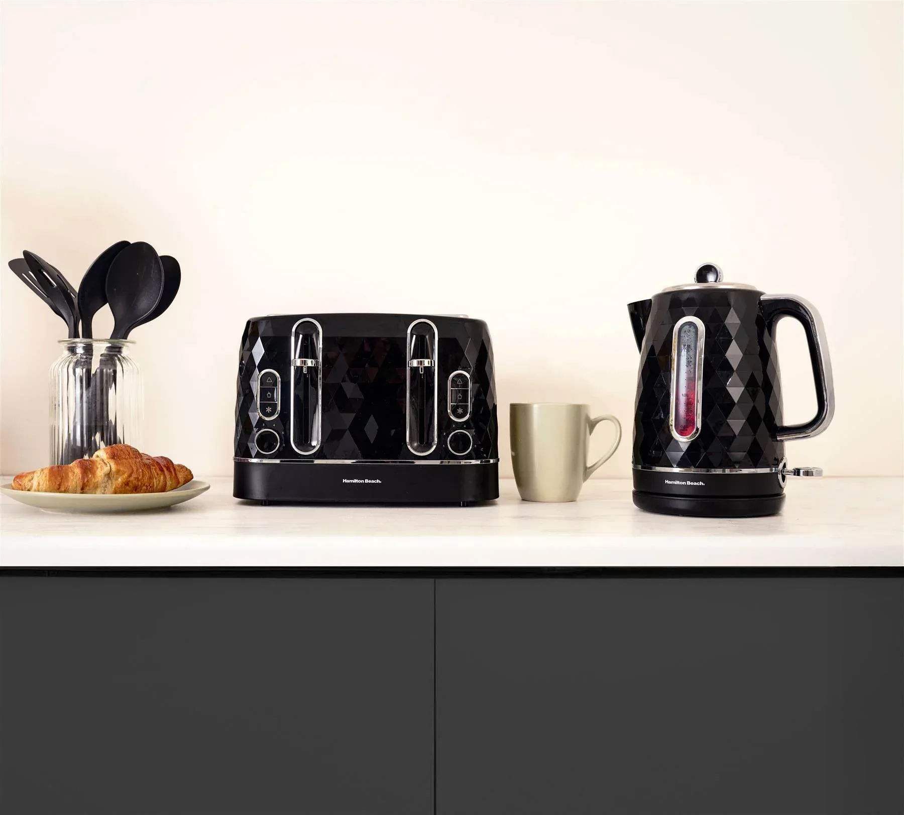 Hamilton Beach Diamond Kettle & Toaster Set Black - Image 2