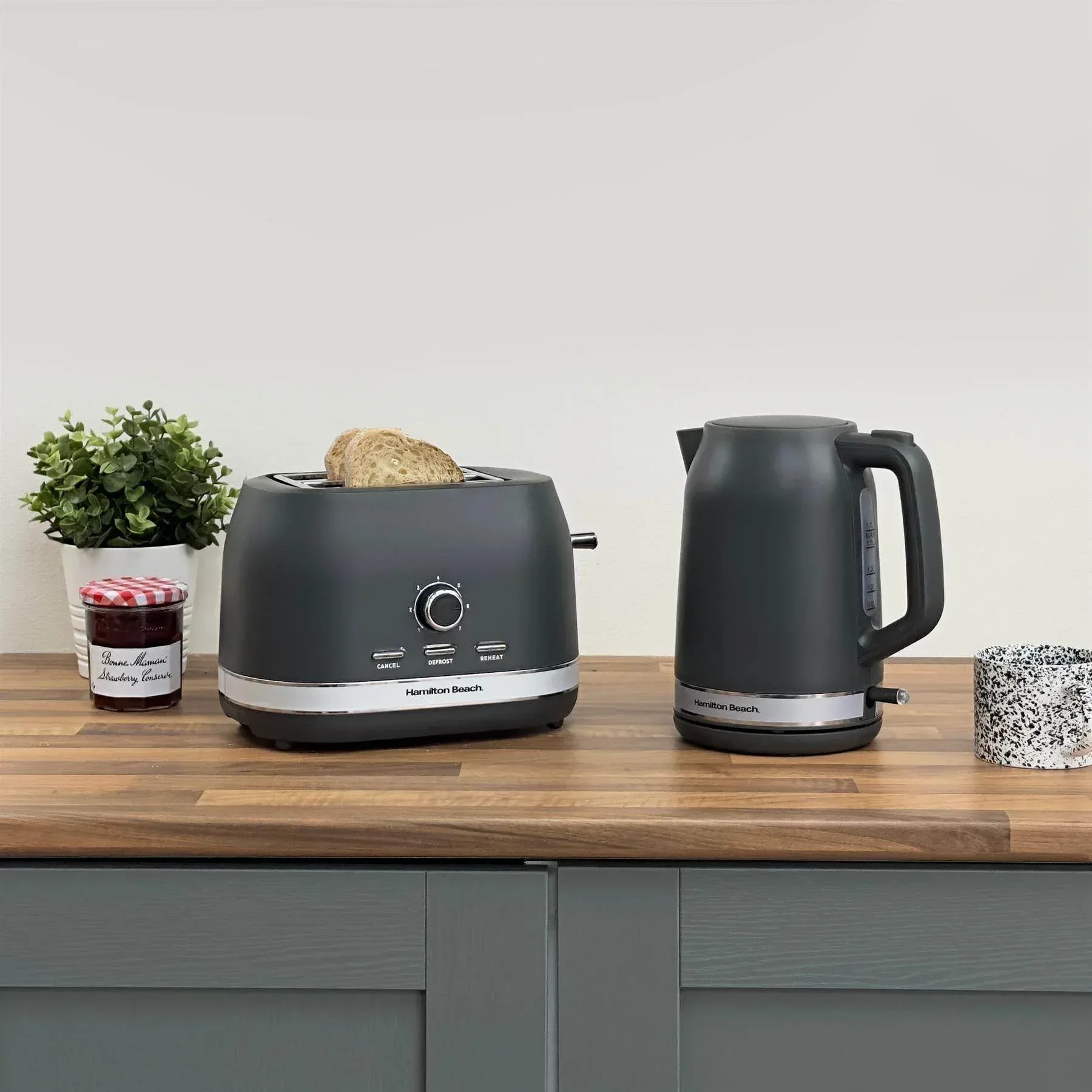 Hamilton Beach Ella Kettle & Toaster Set - Matte Charcoal - Image 2