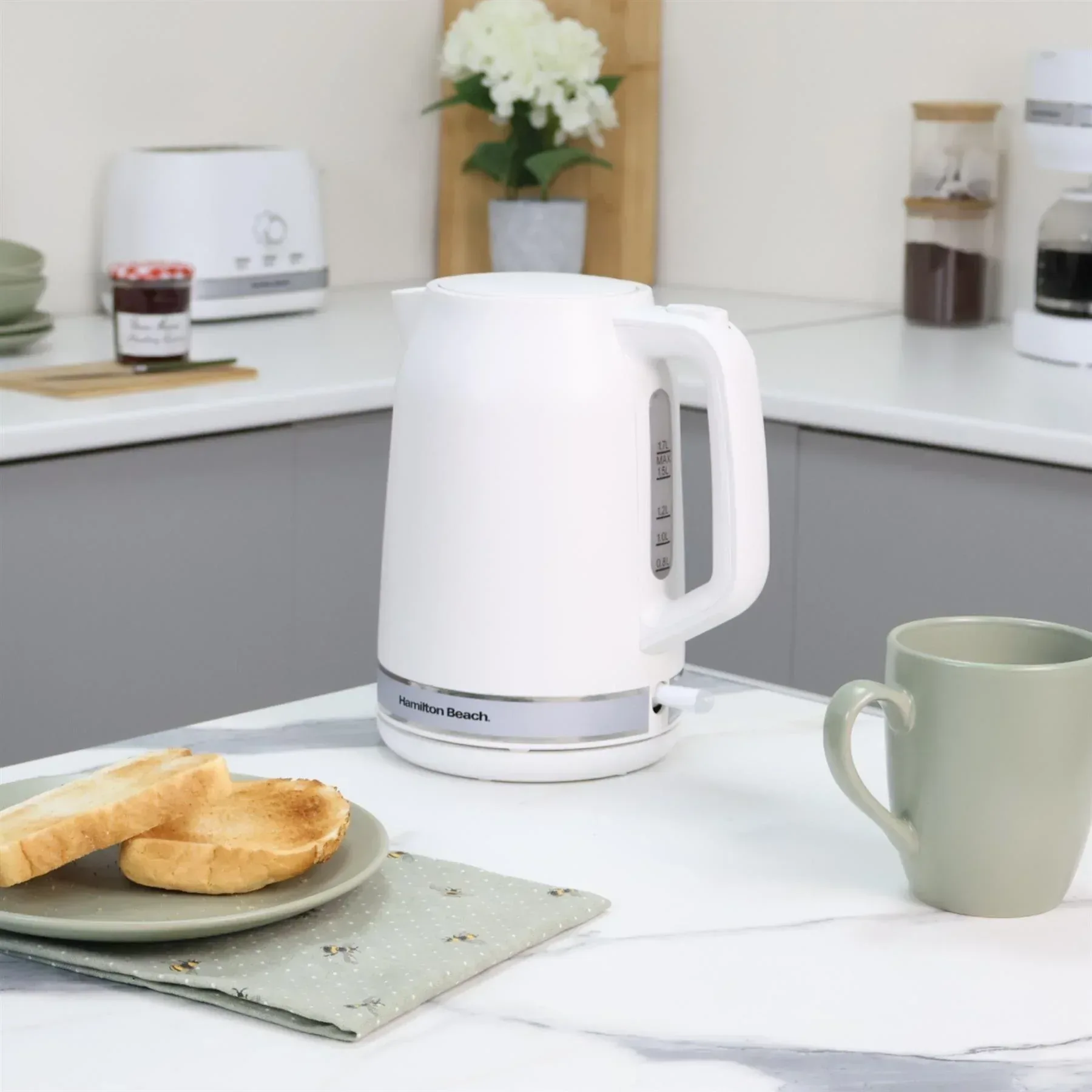 Hamilton Beach Ella Kettle, Toaster & 20L Stainless Steel Cavity Microwave Set - White - Image 2