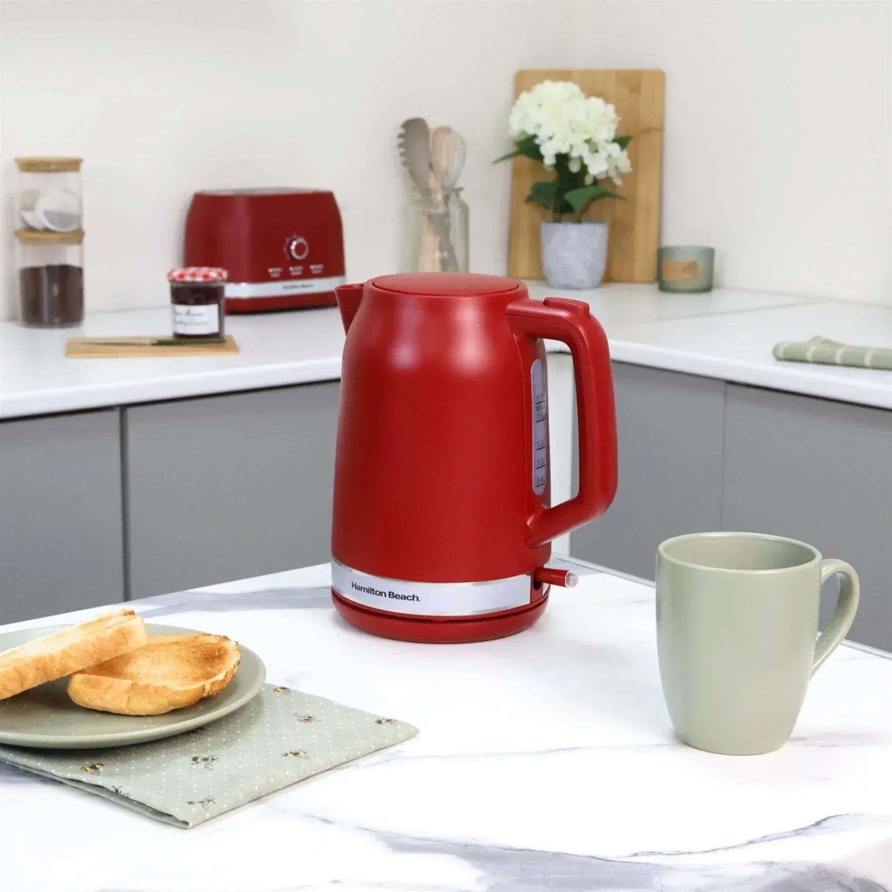 Hamilton Beach Ella Kettle & Toaster Set - Red - Image 2