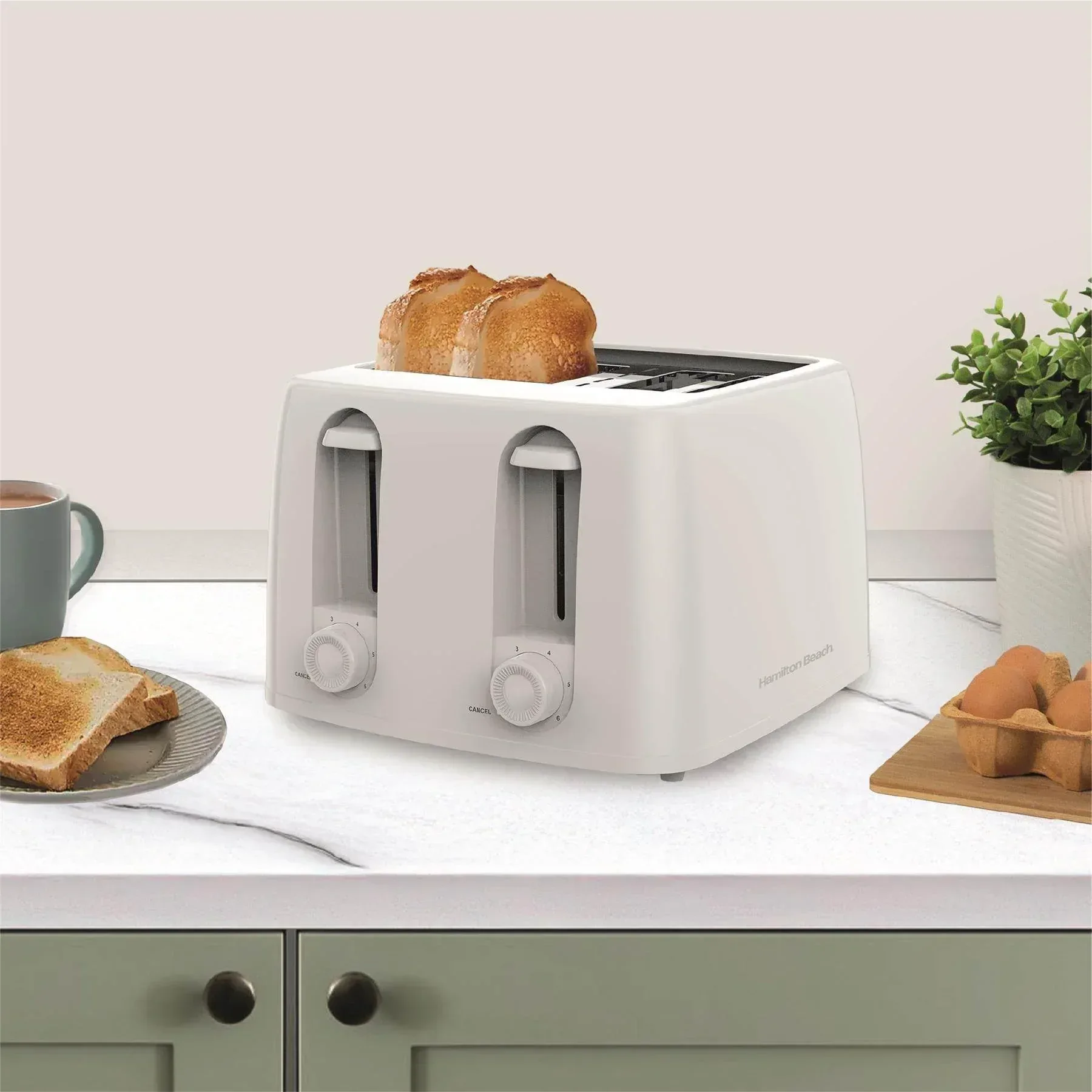 Hamilton Beach Essentials Rapid Boil Kettle & 4 Slice Toaster Set - White - Image 4