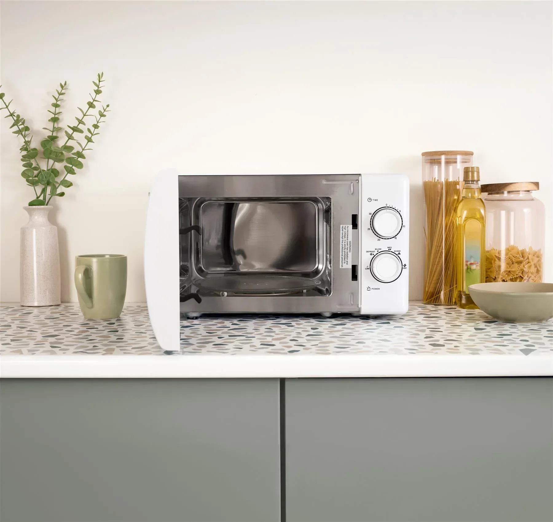 Hamilton Beach Essentials Kettle, 4 Slice Toaster & 20L Stainless Steel Cavity Microwave Set - White - Image 6