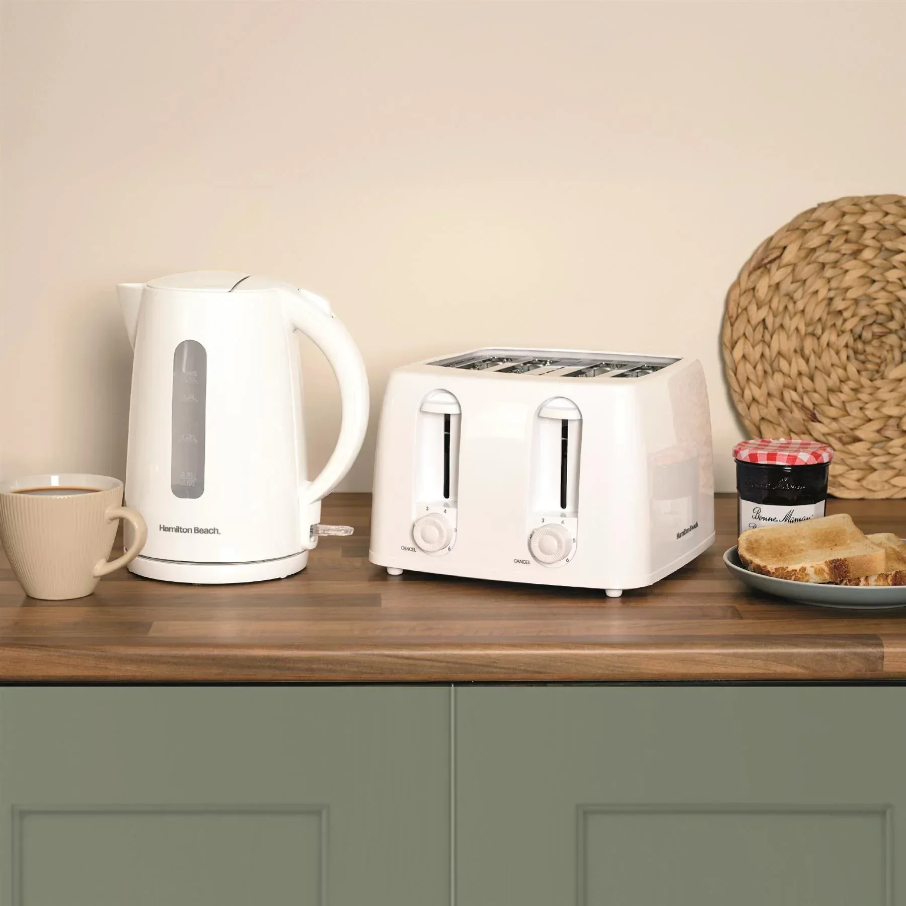 Hamilton Beach Essentials Kettle, 4 Slice Toaster & 20L Standard Microwave Set - White - Image 5