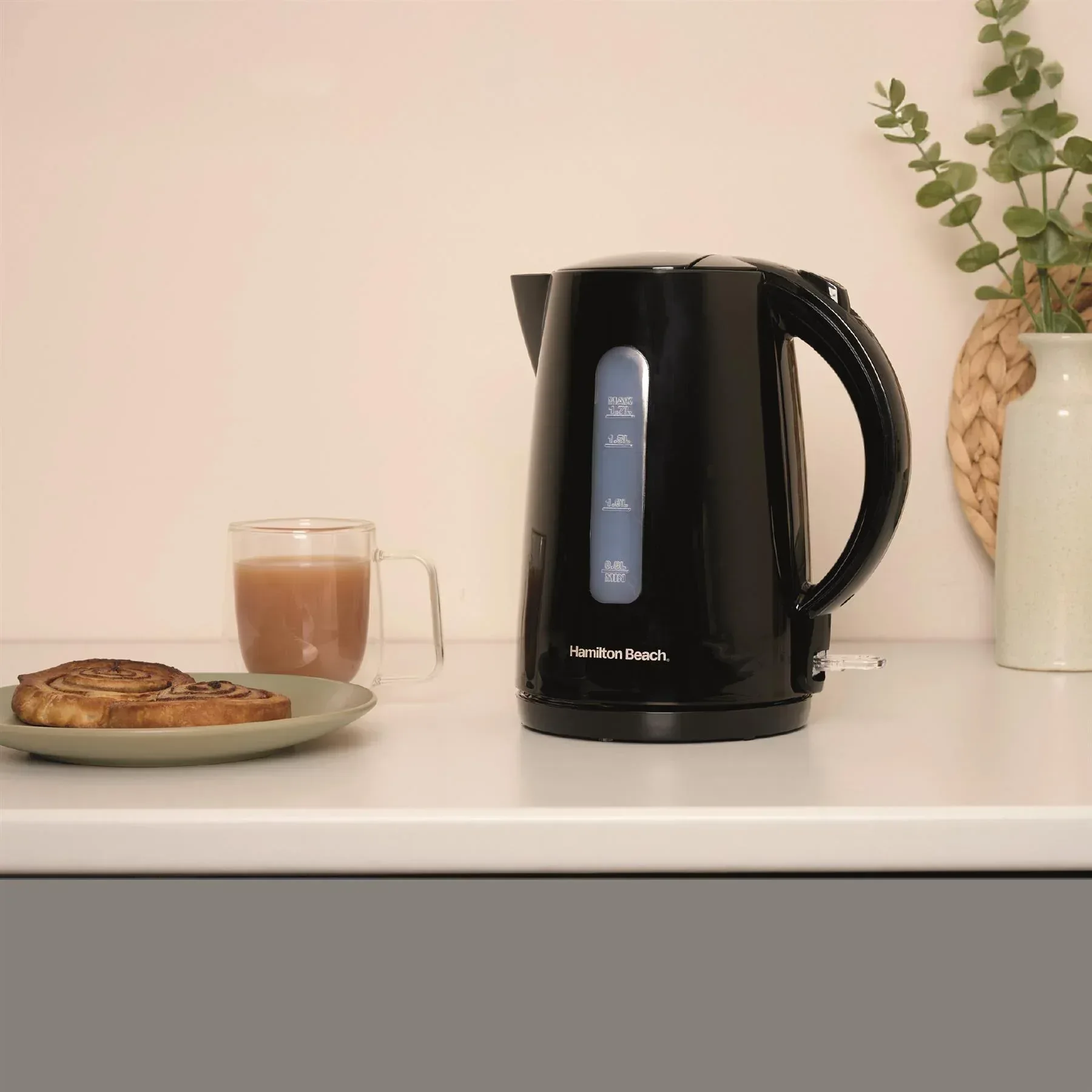 Hamilton Beach Essentials Kettle, 4 Slice Toaster & Deep Fill Sandwich Toaster Set - Black - Image 3