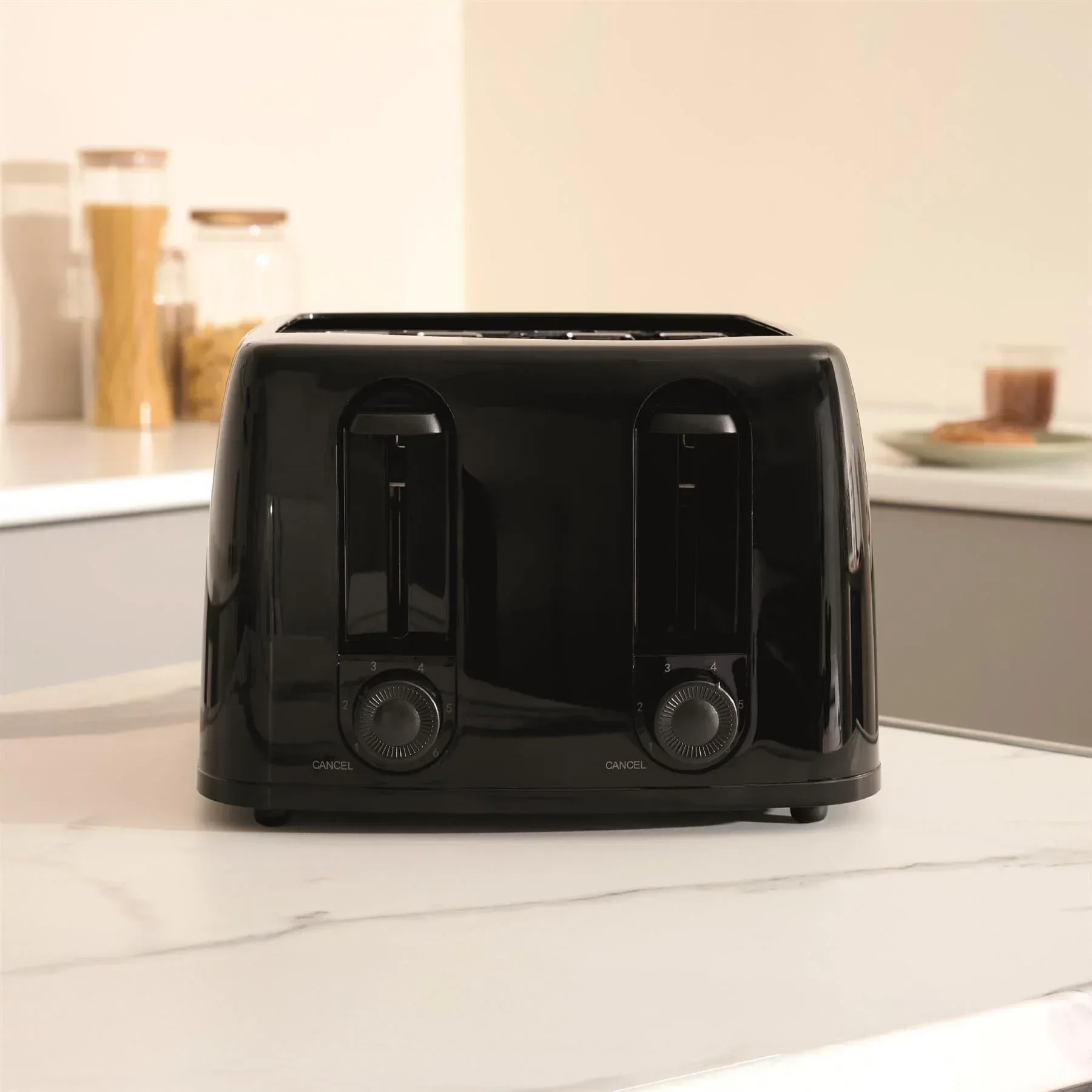 Hamilton Beach Essentials Kettle, 4 Slice Toaster & Deep Fill Sandwich Toaster Set - Black - Image 4