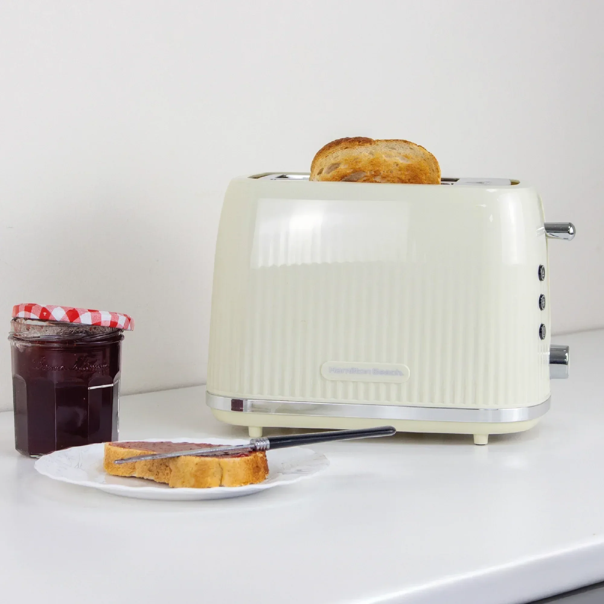 Hamilton Beach Miami 2 Slice Toaster Sand - Image 12