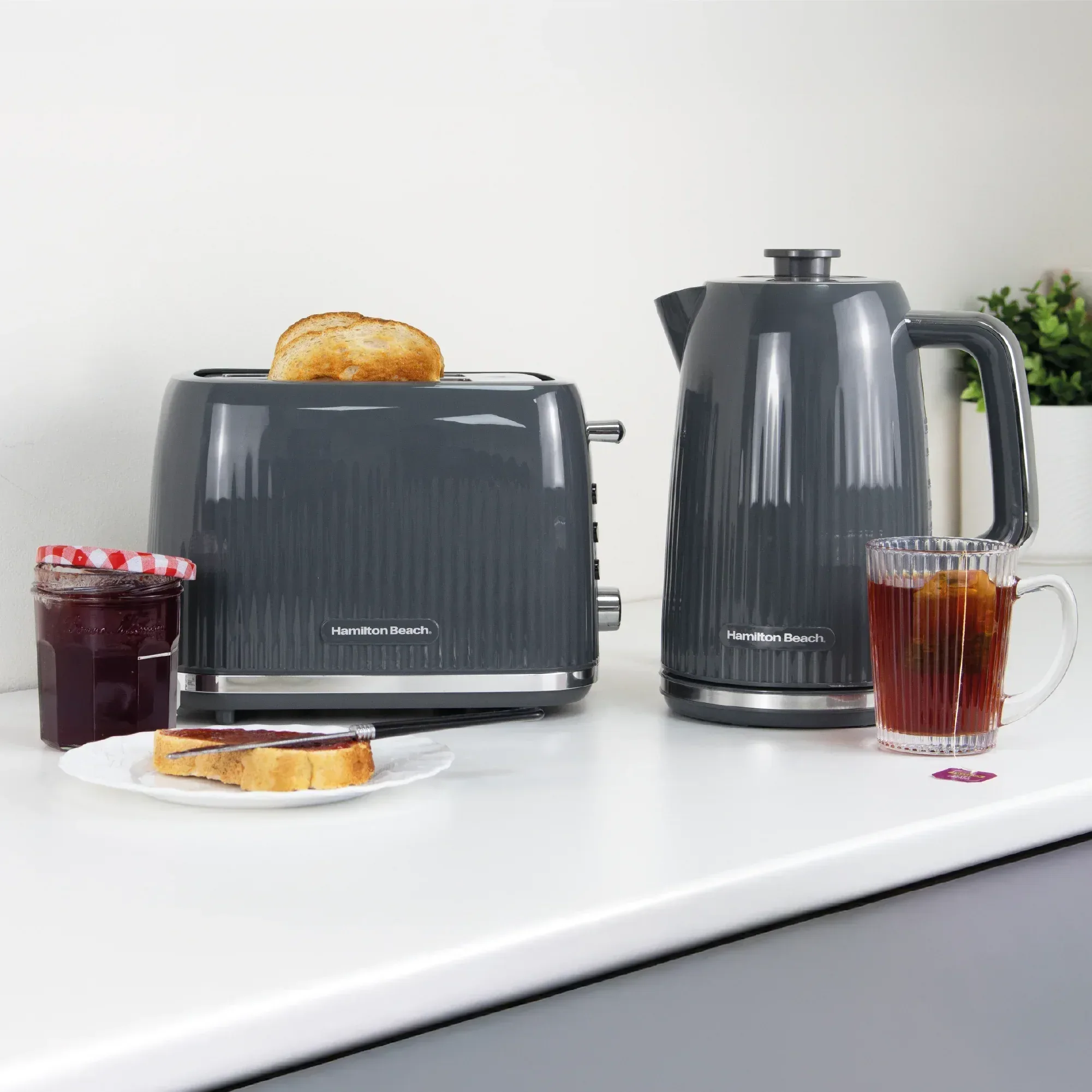 Hamilton Beach Miami Kettle, Toaster & Microwave Set - Charcoal Grey - Image 4
