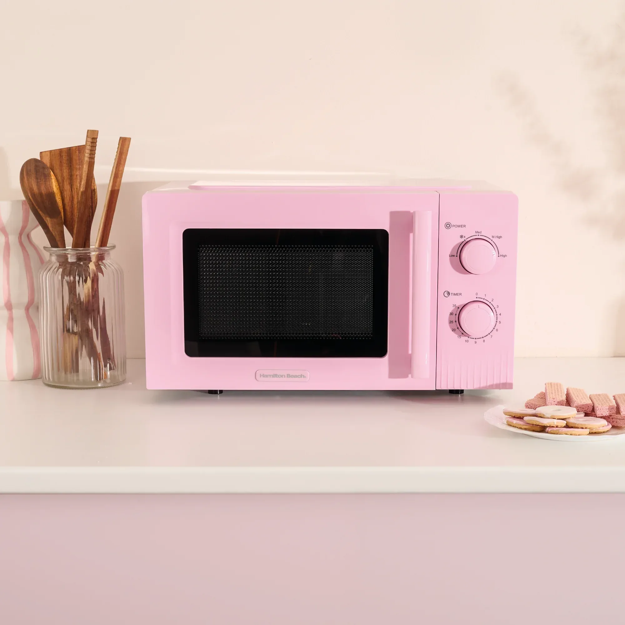 Hamilton Beach Miami Kettle, Toaster & Microwave Set - Flamingo Pink - Image 4