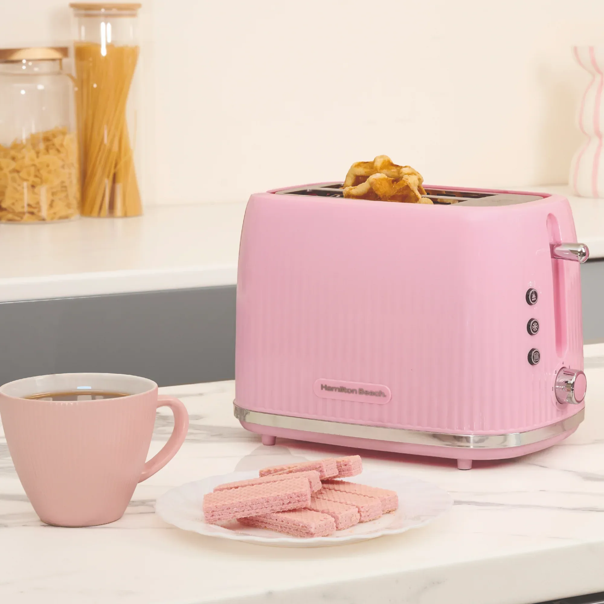 Hamilton Beach Miami Kettle, Toaster & Microwave Set - Flamingo Pink - Image 6
