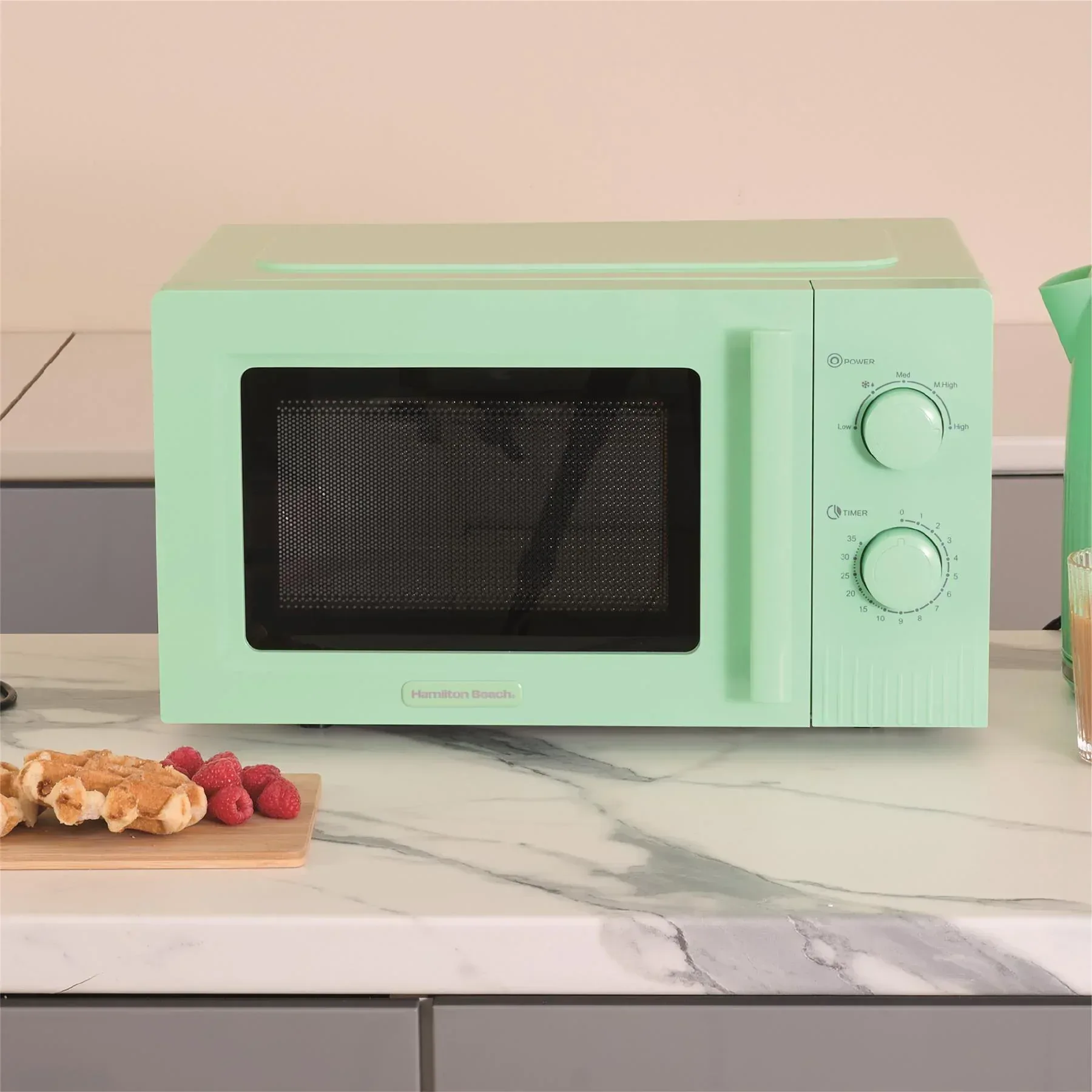 Hamilton Beach Miami Manual 800W Microwave - Mojito Mint - Image 3