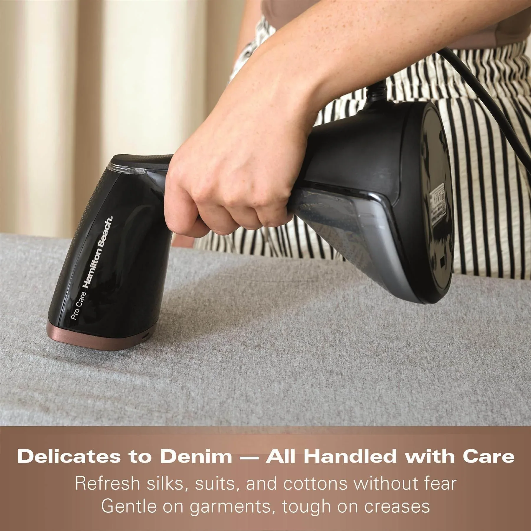 Hamilton Beach ProCare Handheld Garment Steamer - Black & Bronze - Image 7