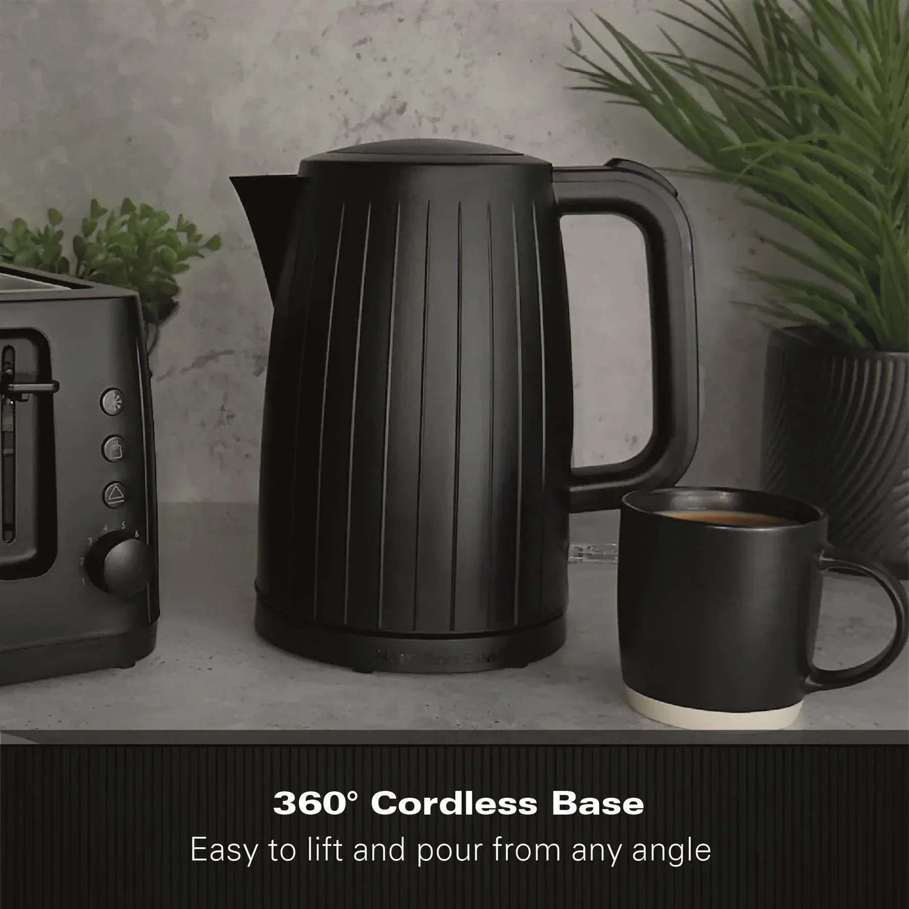 Hamilton Beach Stealth 1.7L Textured Kettle - Matte Black - Image 8