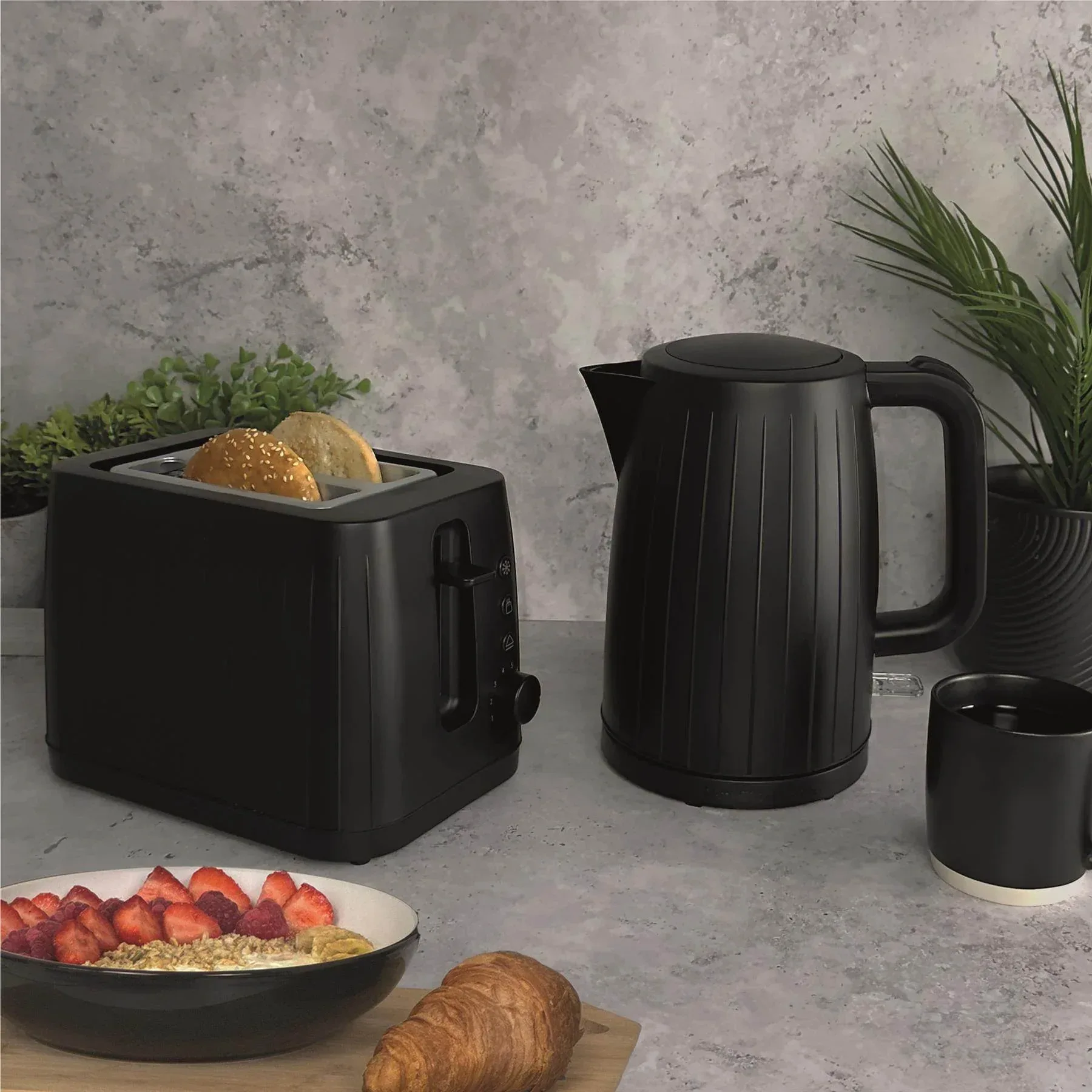 Hamilton Beach Stealth Kettle & Toaster Set - Black - Image 8